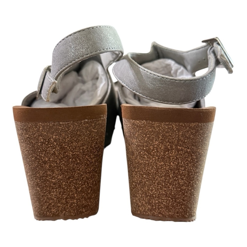 Volatile Division Grey Wedge Sandals - Picture 3 of 7